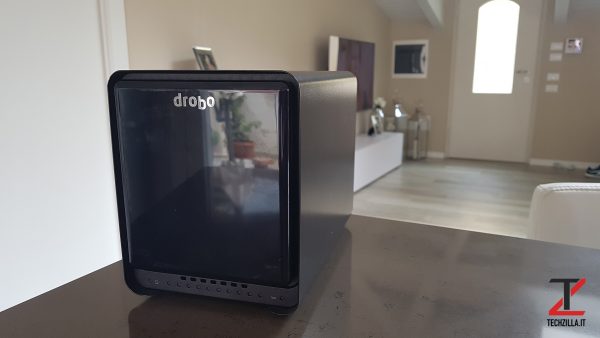 Drobo 5N2 Evidenza