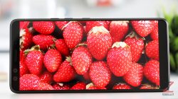 HTC U12+ display