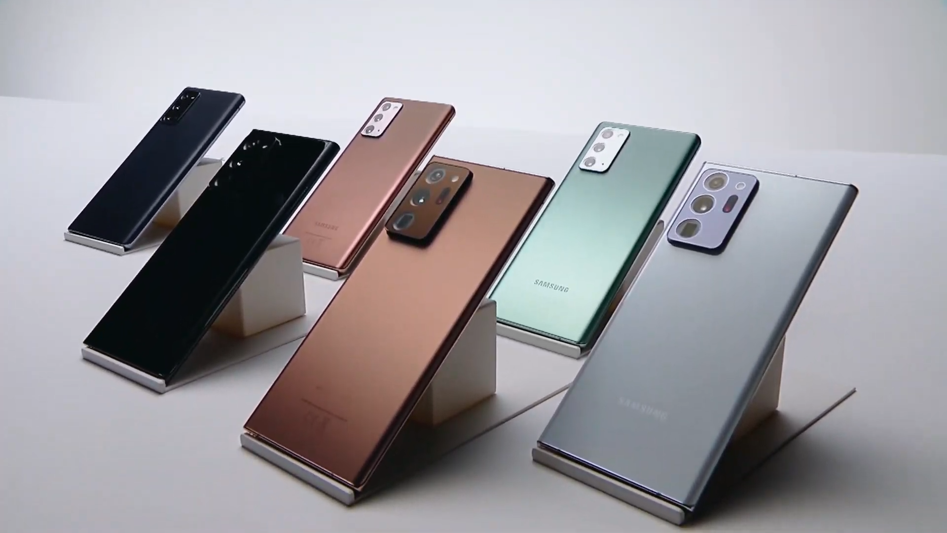Samsung Galaxy Note 20, 20 5G e Ultra 5G sono ufficiali specifiche