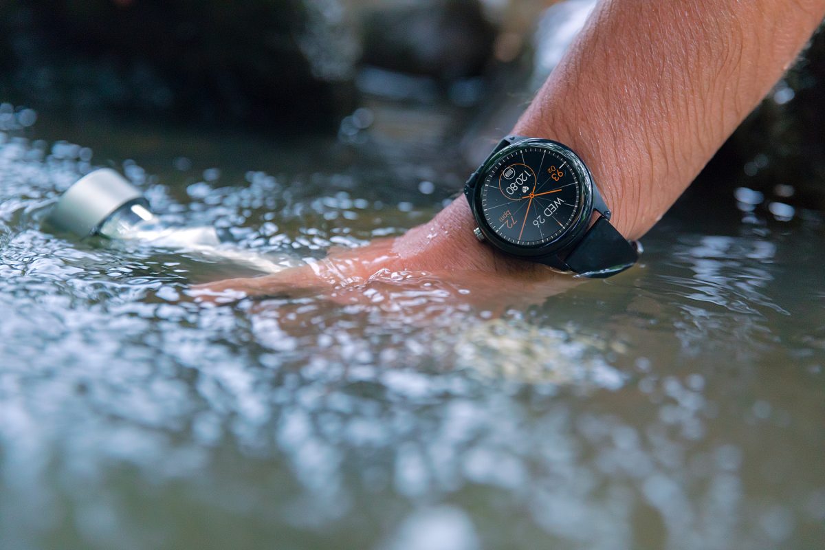 VivoWatch SP Water Resistance 02