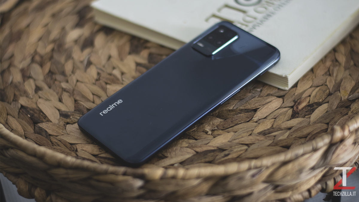 Recensione Realme 8 5G - Il 5G è per tutti 4 Design Realme 8 5G