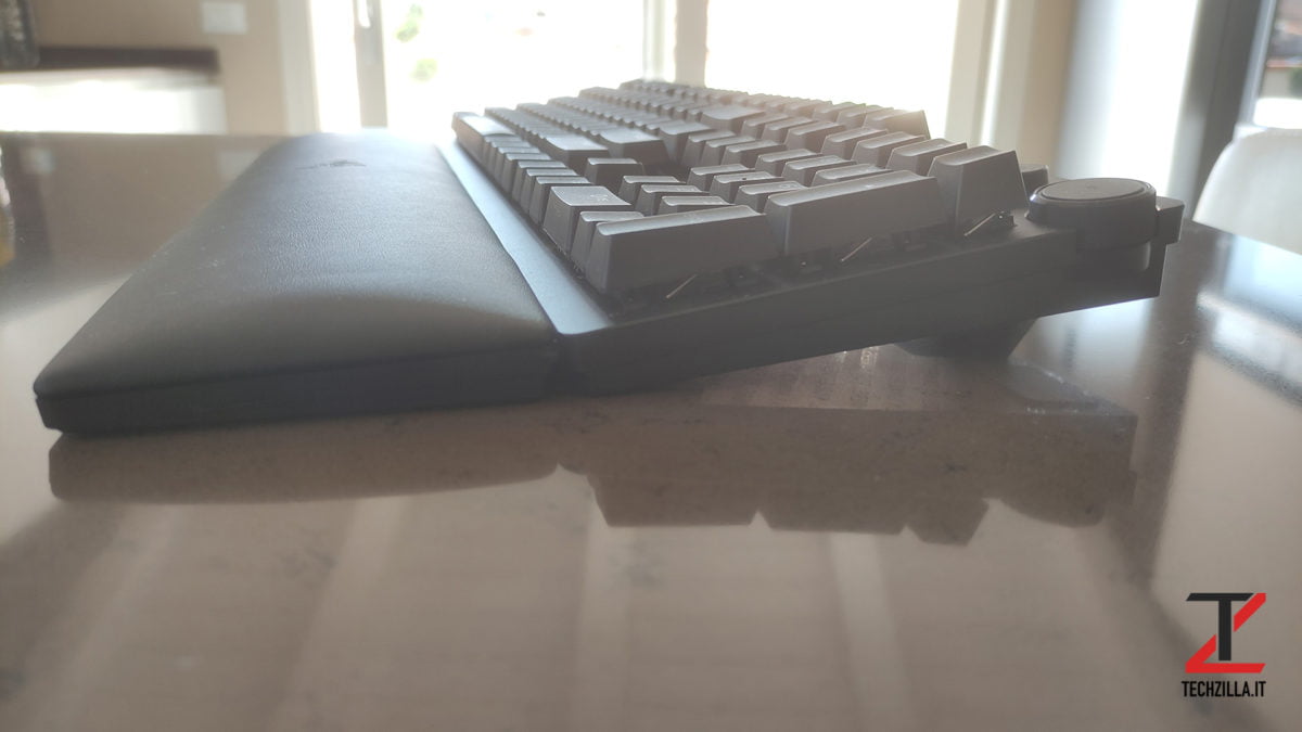 Nuova Razer Huntsman V2 • Recensione • Con i nuovi switch ottici lineari di 2°generazione il controllo è perfetto 8 Nuova Razer Huntsman V2 setup