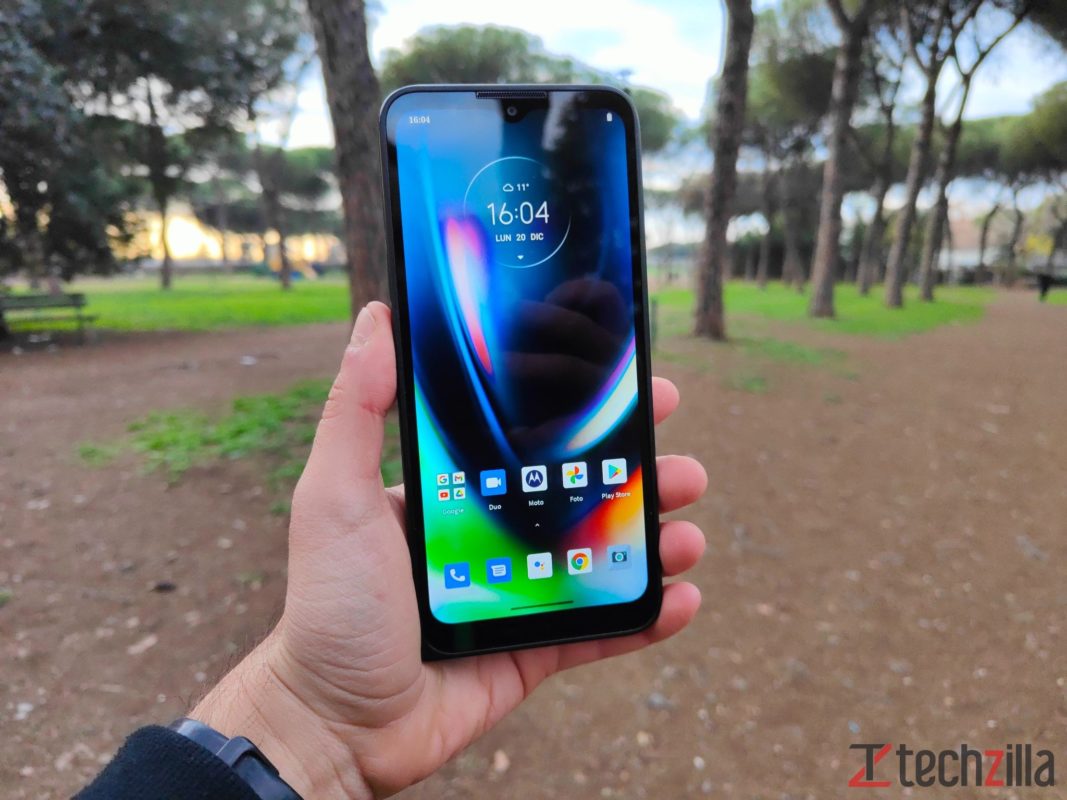 recensione motorola defy 2021 18