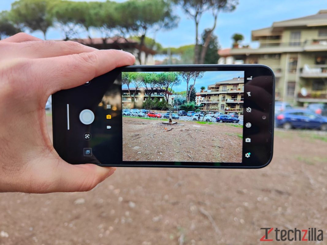 recensione motorola defy 2021 19