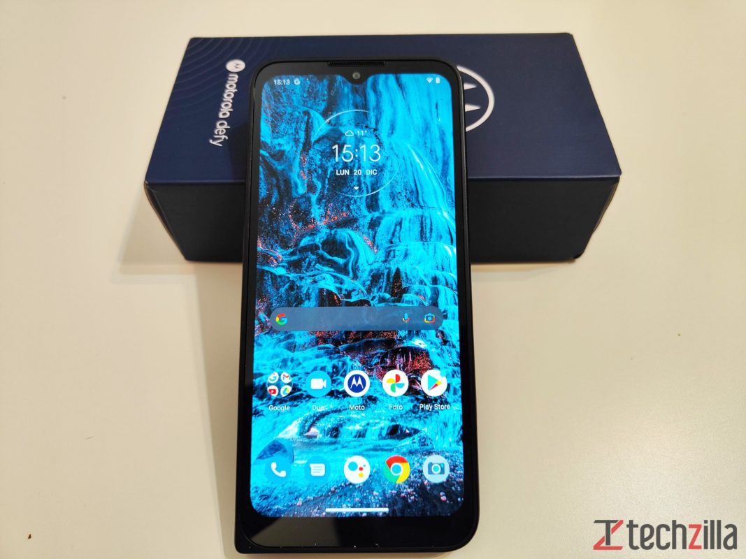 recensione motorola defy 2021 23