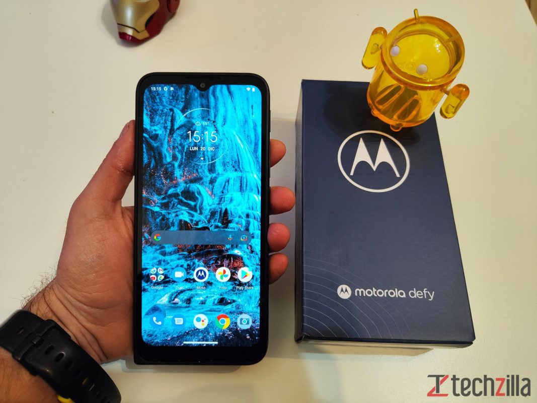 recensione motorola defy 2021 26