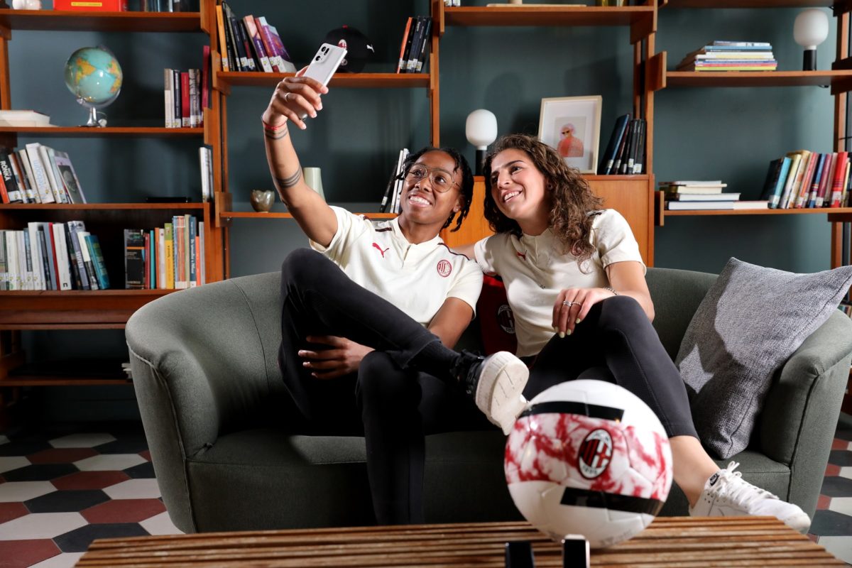 OPPO: arriva una nuova partnership con la squadra femminile AC Milan 4 OPPO Italia e AC Milan 1