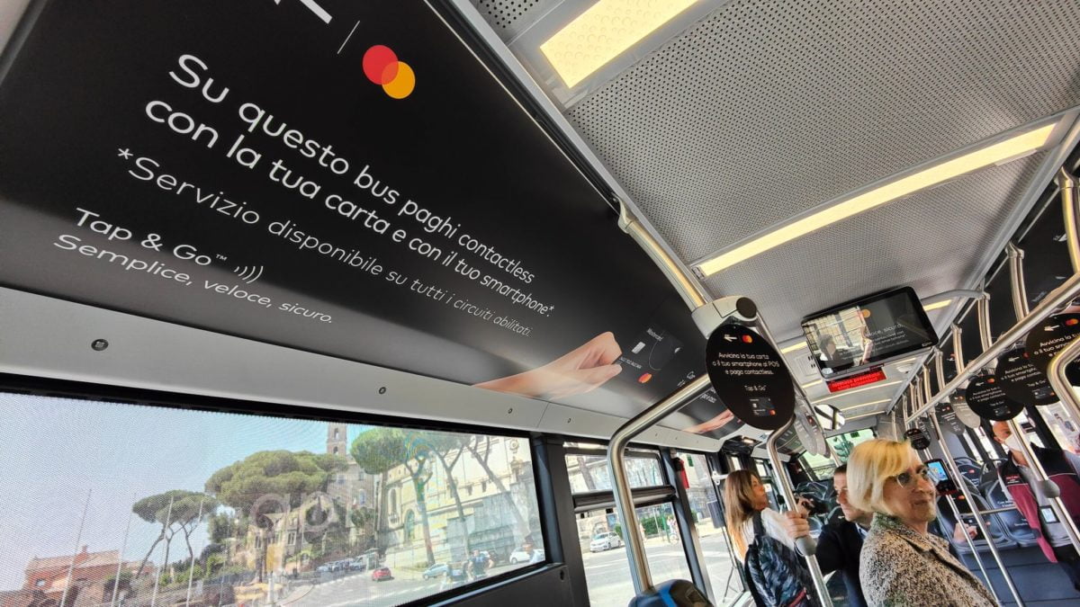 A Roma il biglietto si fa contactless sul bus: arriva il primo bus ATAC Tap&Go 5 mastercard atac 13