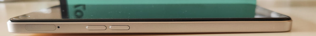 Recensione OPPO Reno 7: il ritorno del microscopio nella fascia media 10 reno 7 lato destro