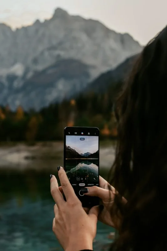 OPPO Reno 8 Pro: il compagno perfetto per le vacanze di Natale 5 Simone Babini OPPO Crewer Reno8 Pro 1