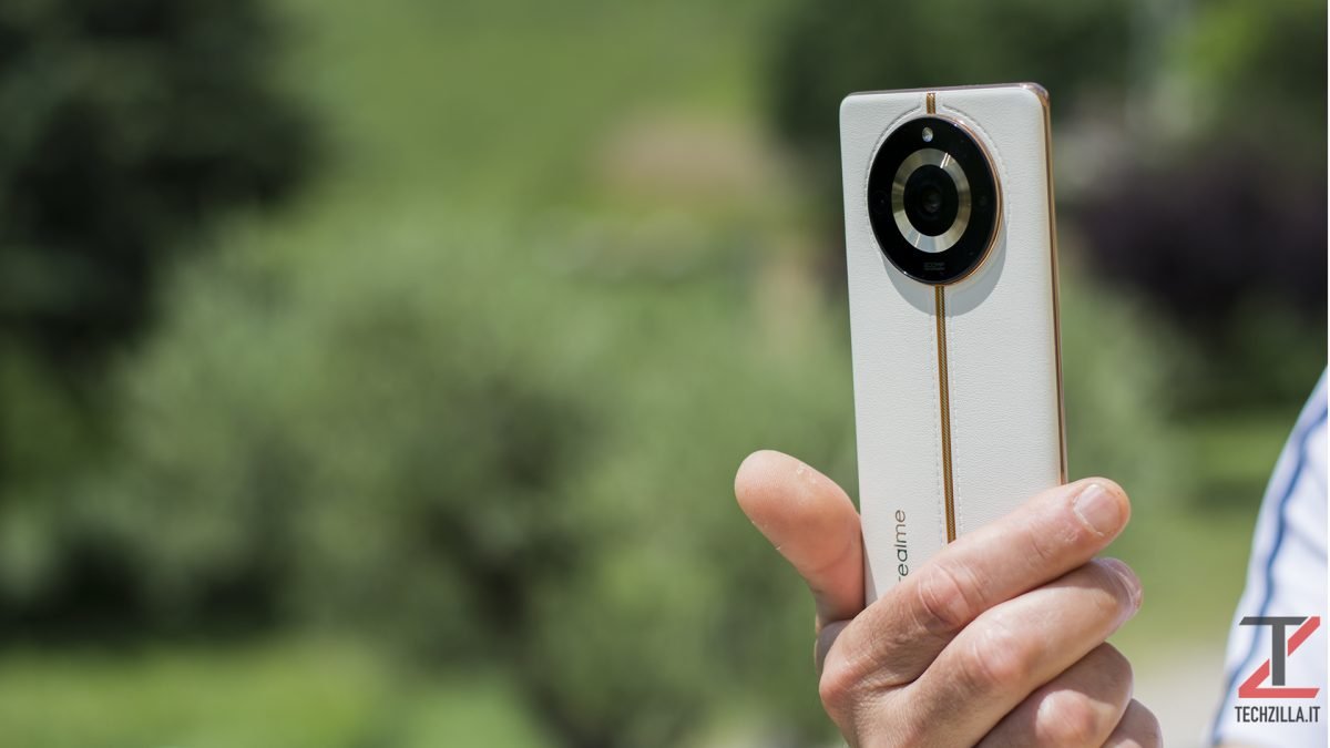 Recensione Realme 11 Pro+ 5G - Provate a non riconoscerlo 6 Design