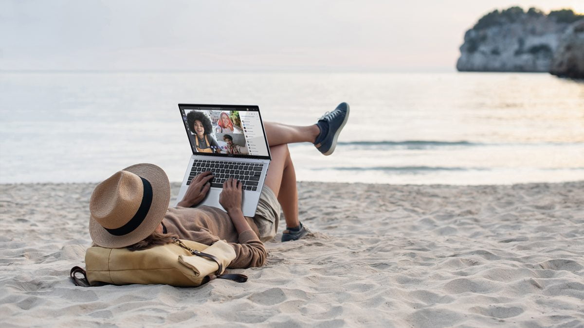 Acer Swift Go 14 - Ecco il portatile con l'IA e i nuovi processori Intel Core Ultra 4 Swift Go Intel lifestyle 03