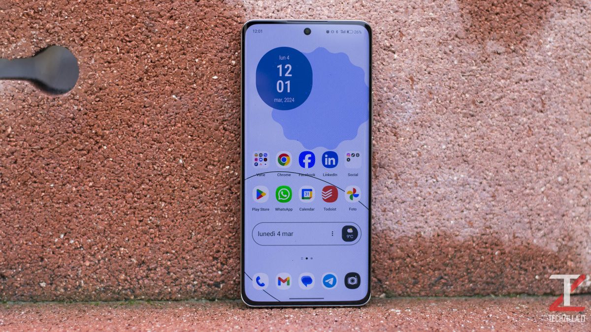 Recensione Realme 12 Pro 5G - Il telefono bello da guardare 6 Display