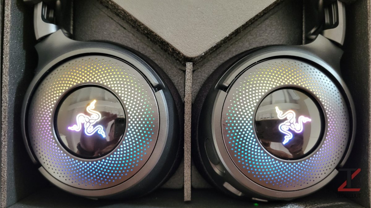 Recensione Razer Kraken v4 - Le cuffie definitive per il gaming 18 Chroma Razer Kraken v4