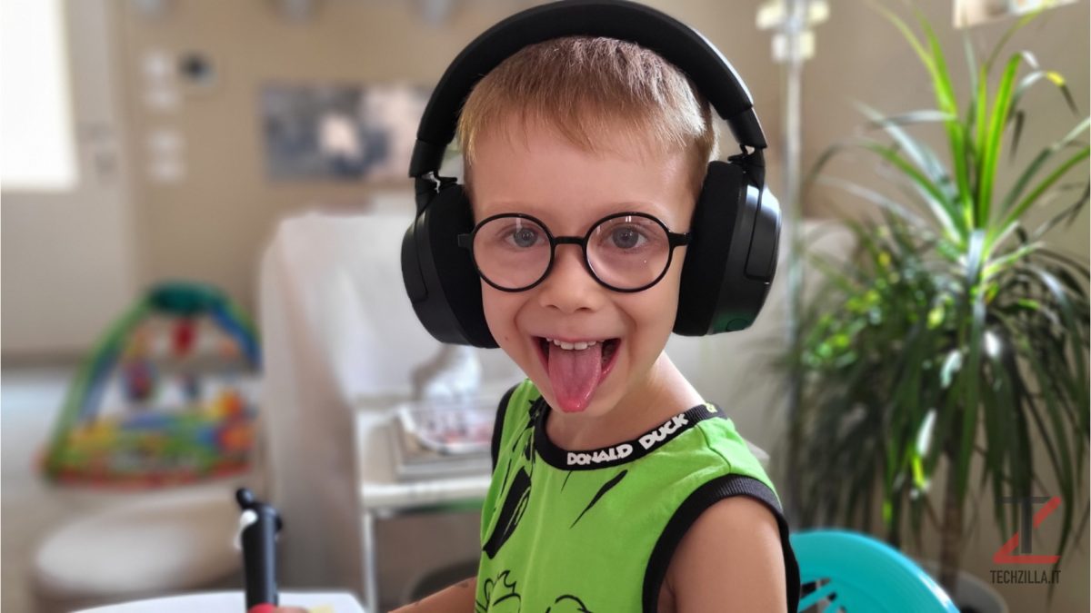 Recensione Razer Kraken v4 - Le cuffie definitive per il gaming 4 Razer Kraken v4 bambini