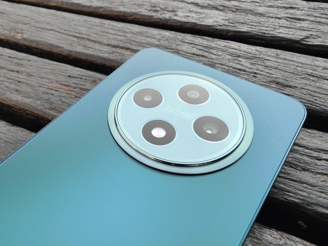 Recensione OPPO Reno 12 FS 5G: tanta AI e un anello luminoso personalizzabile 16 oppo reno fs 2 3