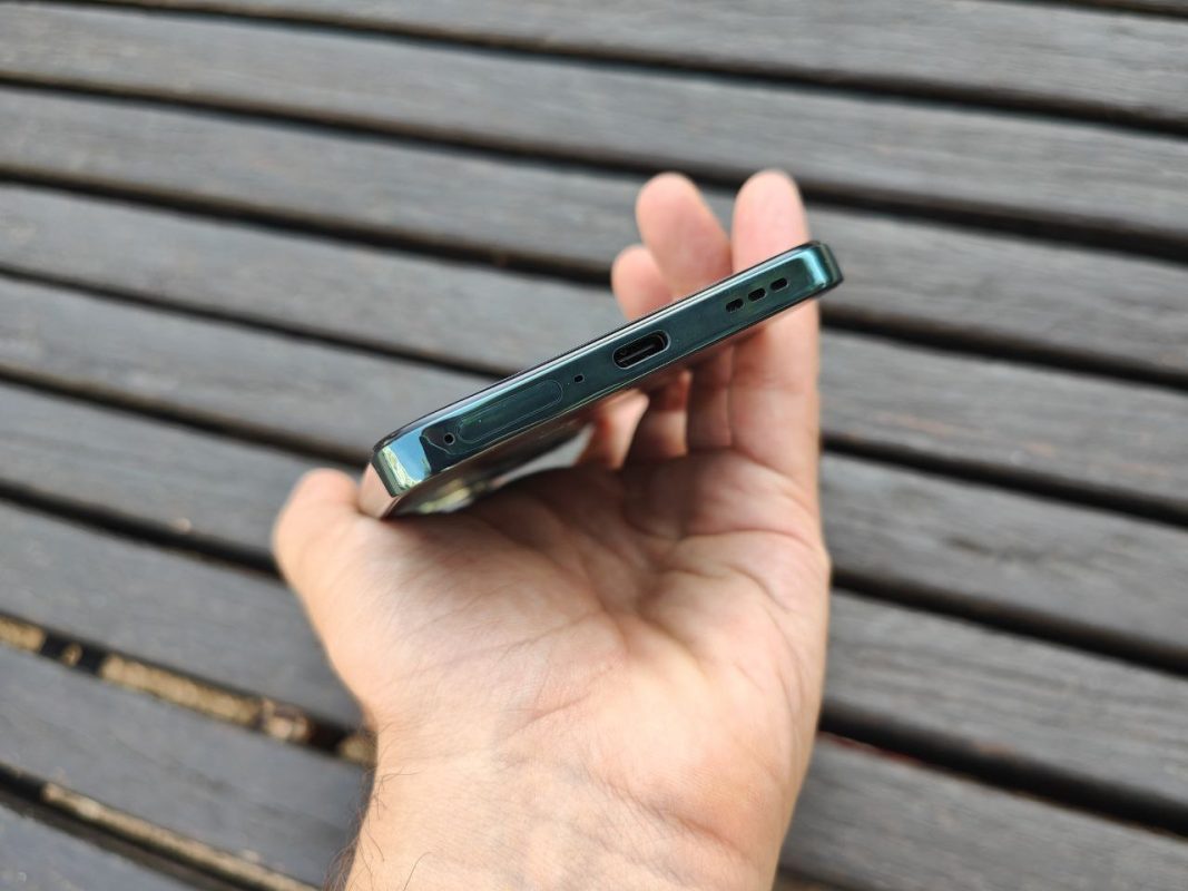 Recensione OPPO Reno 12 FS 5G: tanta AI e un anello luminoso personalizzabile 5 oppo reno fs 2 5