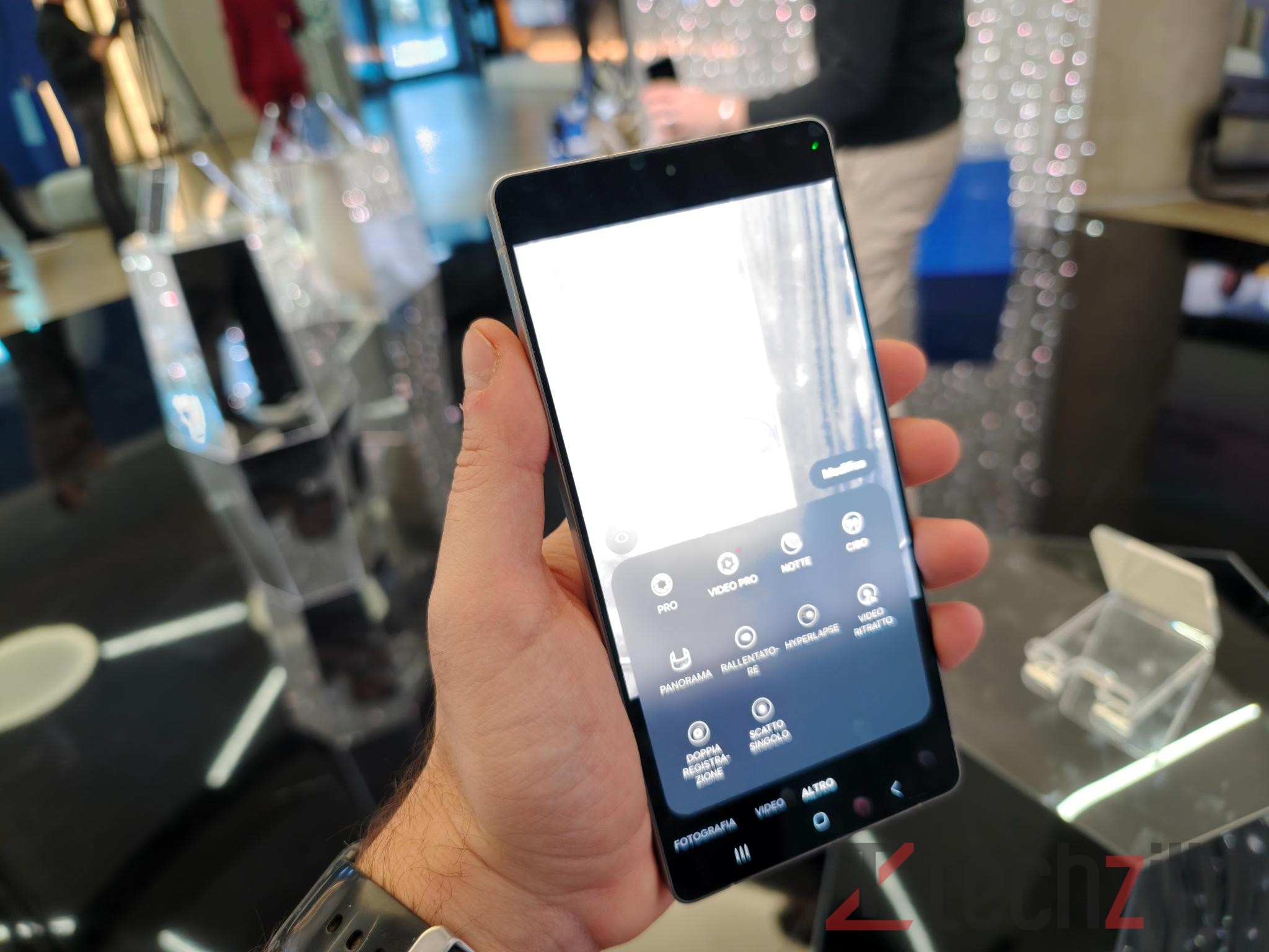 Anteprima Samsung Galaxy S25: prime impressioni dei nuovi Galaxy con ONE UI 7 21 Ant Galaxy S25 54
