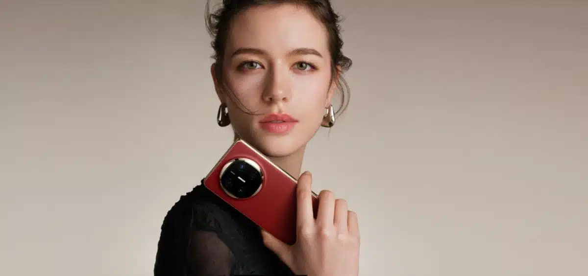Huawei svela le nuove frontiere dell'innovazione: ecco Mate X6, nova 13 e FreeBuds Pro 4 2 HUAWEI MATE x6 2