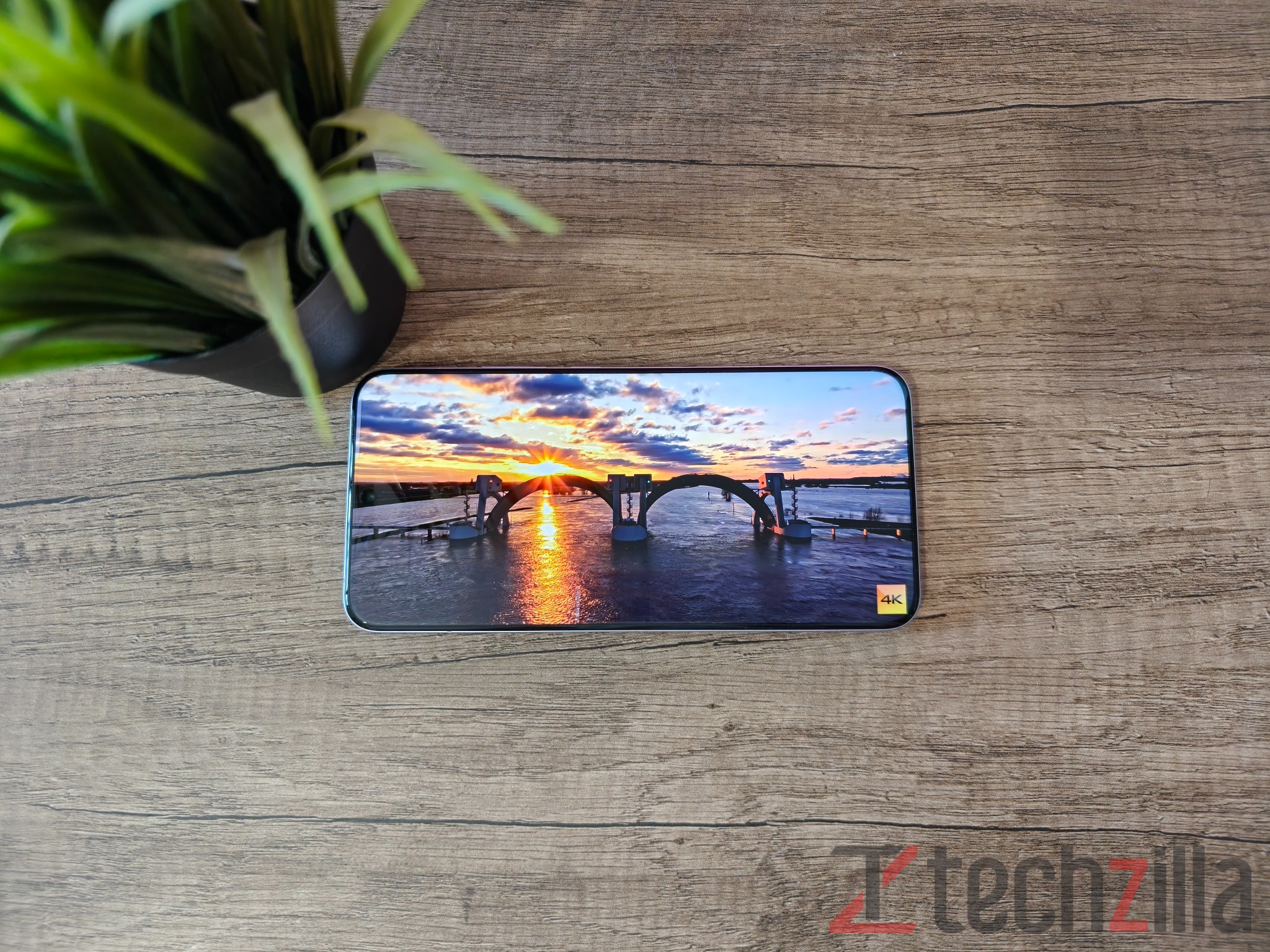 Recensione OPPO Reno 13 Pro: Design unico e resistente a tutto 10 recensione oppo reno 13 pro 35