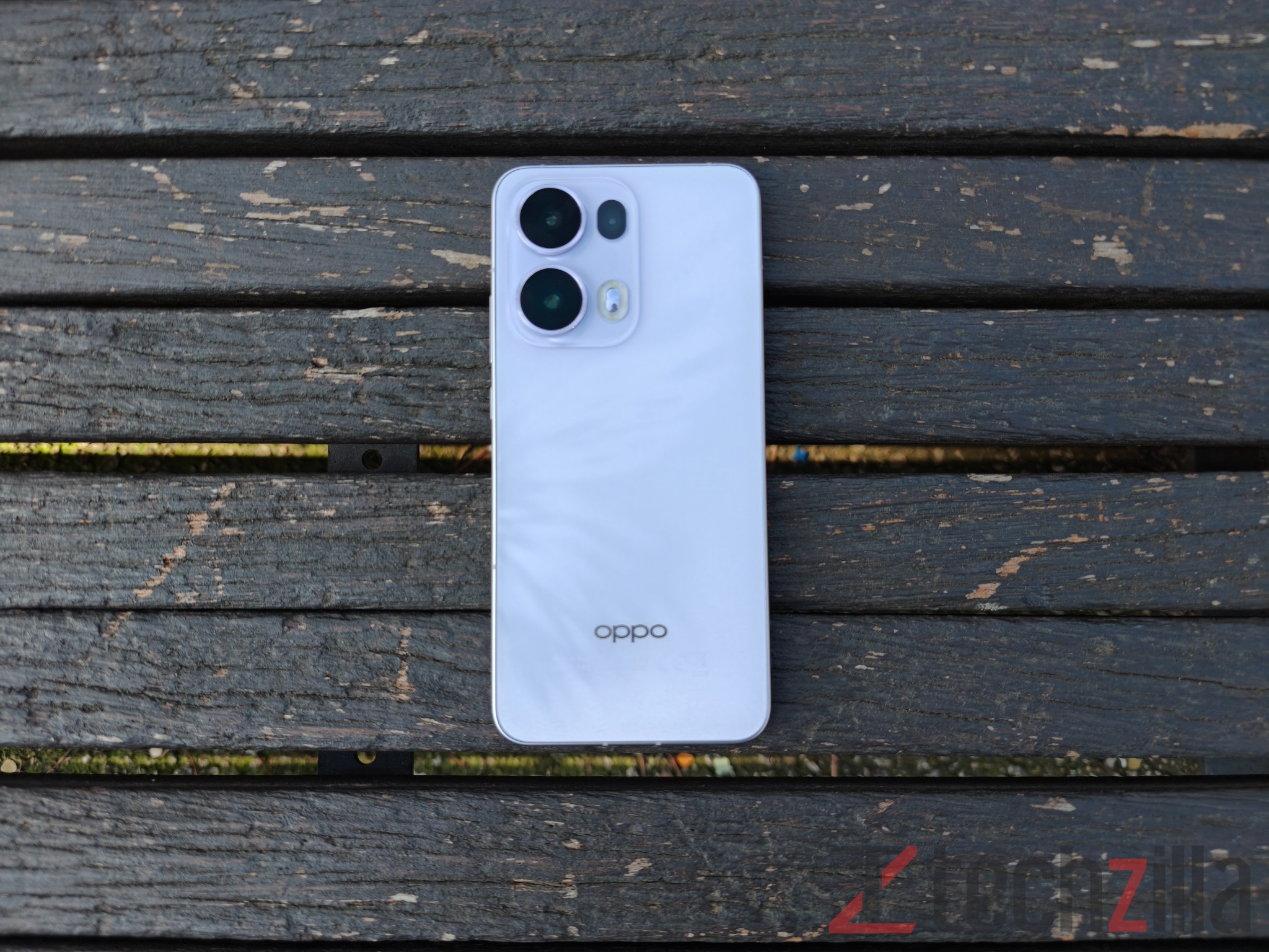 Recensione OPPO Reno 13 Pro: Design unico e resistente a tutto 2 recensione oppo reno 13 pro 58