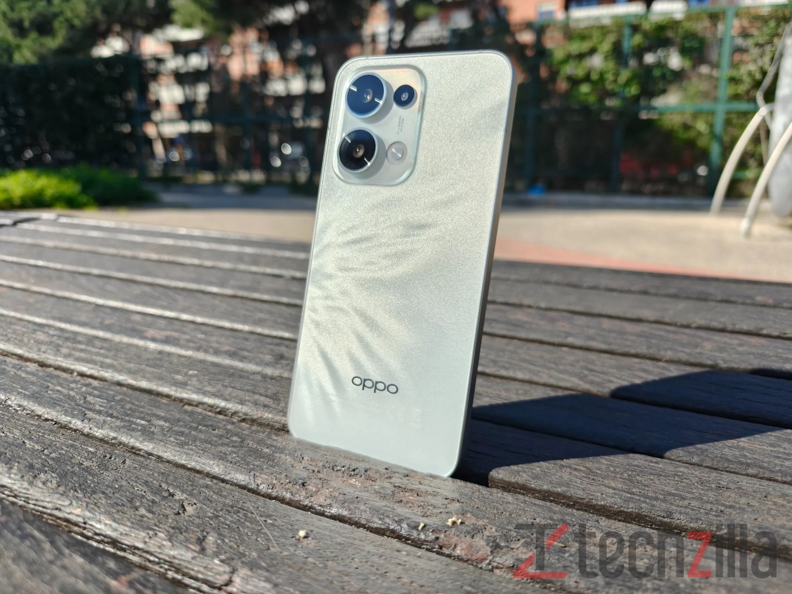 Recensione OPPO Reno 13 5G: equilibrio tra design e prestazioni 6 REcensione OPPO Reno 13 Tz 1 scaled