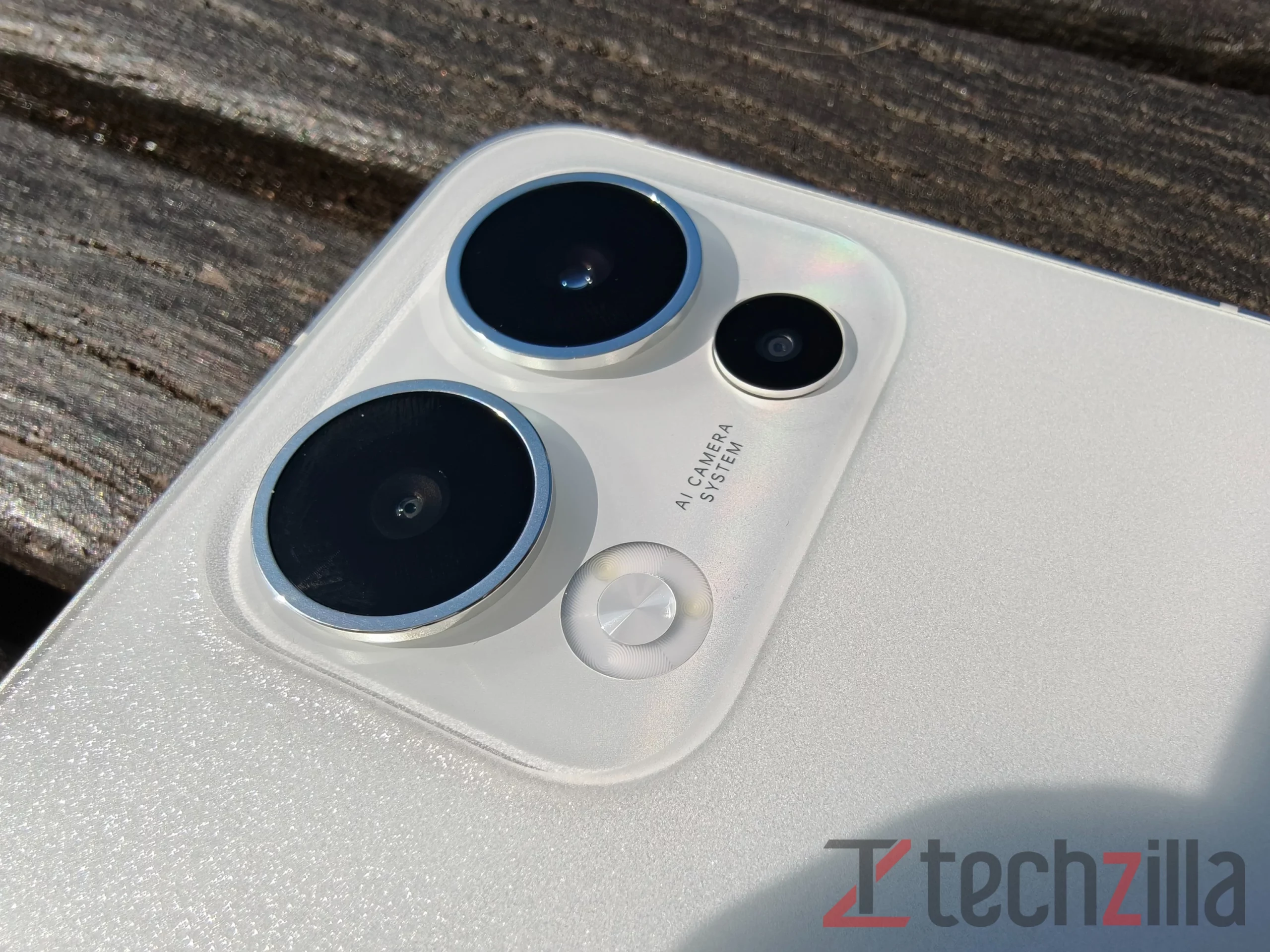 Recensione OPPO Reno 13 5G: equilibrio tra design e prestazioni 21 Recensione OPPO REno 13 TZ 39 scaled