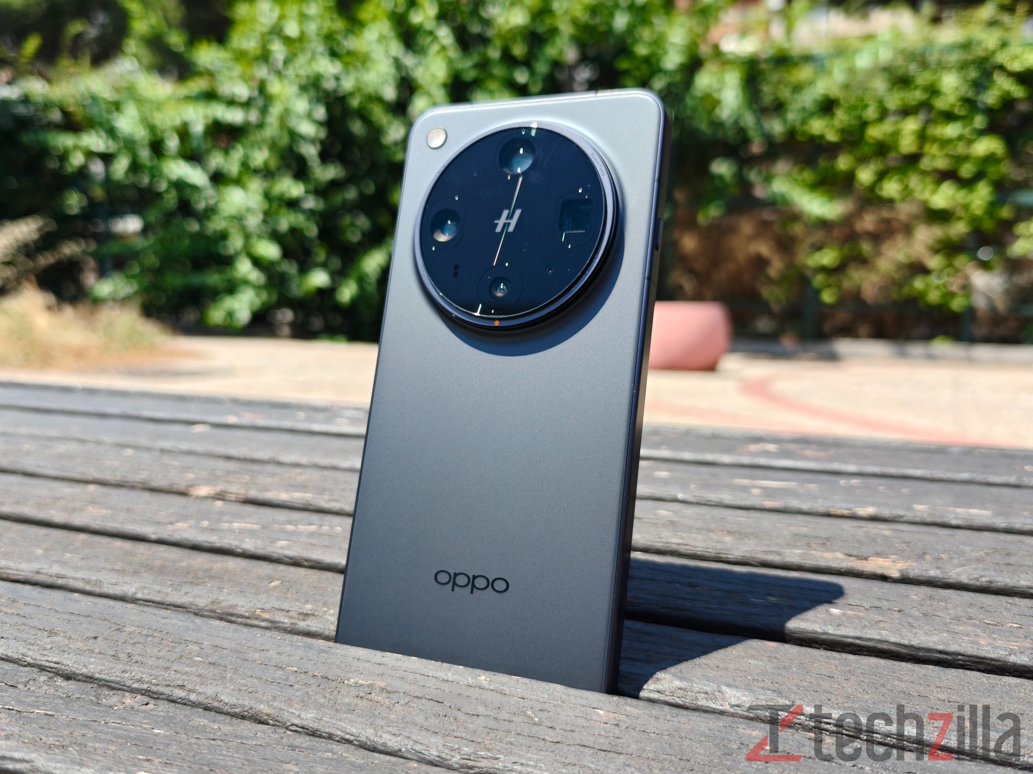 Recensione OPPO Find X8 Ultra: foto e autonomia da urlo! 4 recensione oppo find X8 ultra tz 16