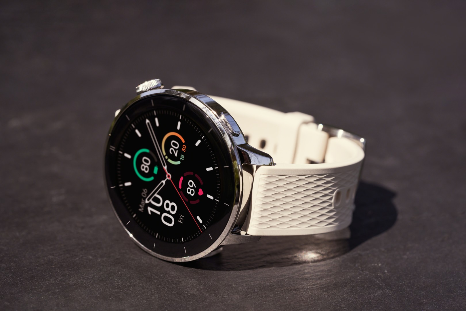 OnePlus rafforza l’ecosistema Fast & Smooth: arrivano Nord 5, Nord 5 CE, Watch 3, Pad Lite e Buds 4 ( Promo Lancio ) 6 Product white OnePlus Watch 3 43mm Grandi